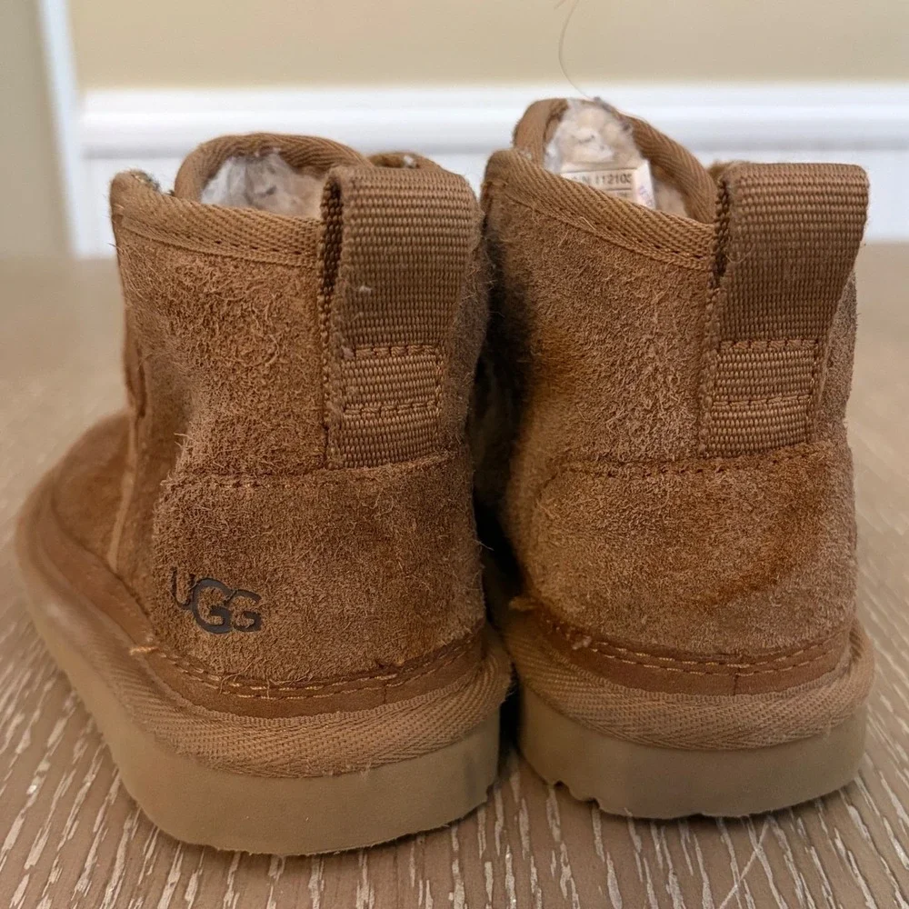 UGG Neumel II Kids Chestnut Suede Ankle Boots Size 8 Toddler Hook & Loop